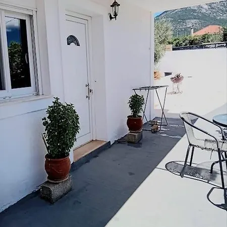 Boyzianas Home Karavados Exterior photo