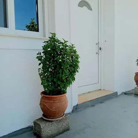Boyzianas Home Karavados Exterior photo